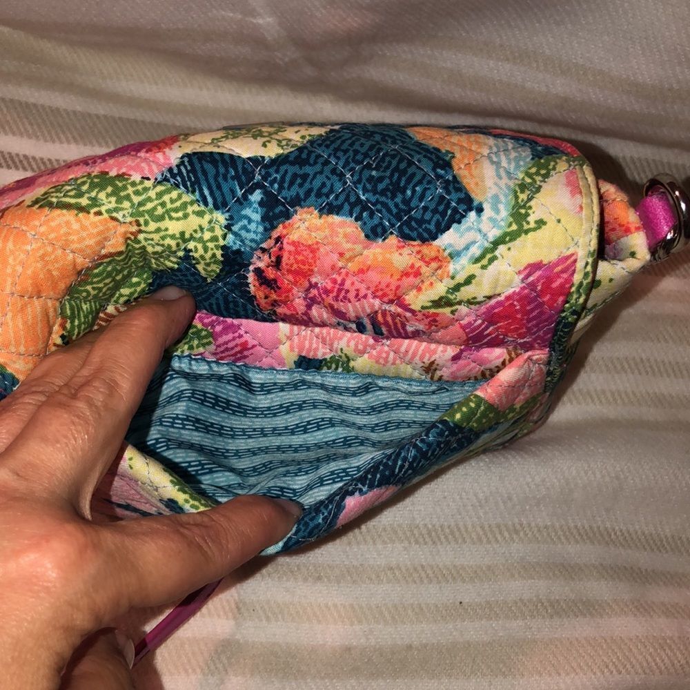 Vera Bradley Superbloom Print Floral Quilted Small Crossbody Bag Purse - Picture 8 of 15